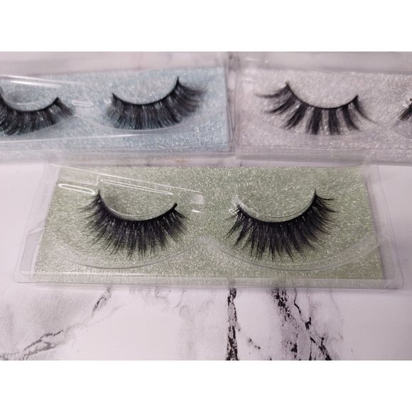 3D False Lashes - Picture 4 of 5